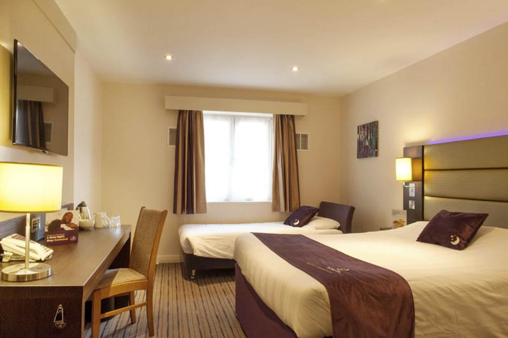 Premier Inn Basildon East Mayne Екстер'єр фото